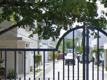 CASA A LA VENTA EN LOS RIOS, CIUDAD DEL CARMEN, CAMPECHE, REMATE ADJUDICADO