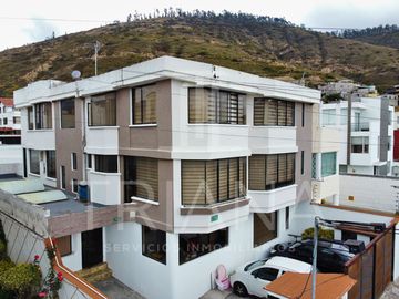 DEPARTAMENTO CON VISTA PANORAMICA EN VENTA SECTOR PUSUQUÍ (URB DEL ARQUITECTO)