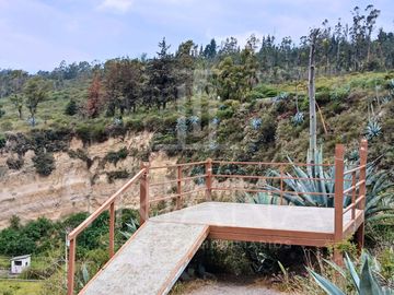 DEPARTAMENTO CON VISTA PANORAMICA EN VENTA SECTOR PUSUQUÍ (URB DEL ARQUITECTO)