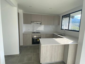 VENDO CESION  LISTA PARA ENTREGAR CASA EL RETIRO EN CONJUNTO CERRADO EN LA FLORIDA DE 114M2 MAS ZONA VERDE
