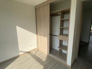 VENDO CESION  LISTA PARA ENTREGAR CASA EL RETIRO EN CONJUNTO CERRADO EN LA FLORIDA DE 114M2 MAS ZONA VERDE