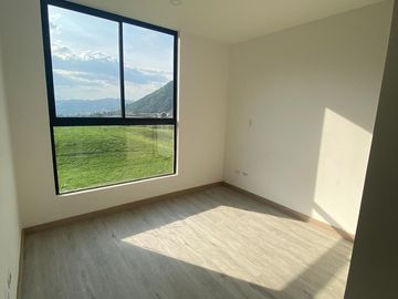 VENDO CESION  LISTA PARA ENTREGAR CASA EL RETIRO EN CONJUNTO CERRADO EN LA FLORIDA DE 114M2 MAS ZONA VERDE