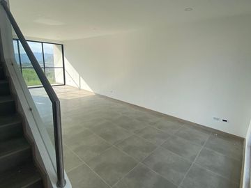 VENDO CESION  LISTA PARA ENTREGAR CASA EL RETIRO EN CONJUNTO CERRADO EN LA FLORIDA DE 114M2 MAS ZONA VERDE