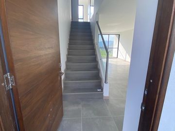 VENDO CESION  LISTA PARA ENTREGAR CASA EL RETIRO EN CONJUNTO CERRADO EN LA FLORIDA DE 114M2 MAS ZONA VERDE