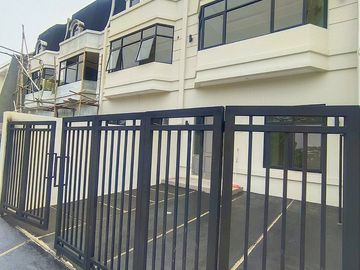 Dijual Rumah Siap Huni Bergaya American Klasik Di Kalibaru - Cilodong, Kota Depok Dekat Grand Depok City