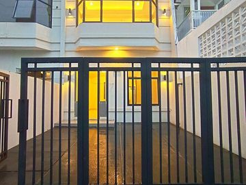 Dijual Rumah Siap Huni Bergaya American Klasik Di Kalibaru - Cilodong, Kota Depok Dekat Grand Depok City
