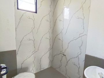 Dijual Rumah Siap Huni Bergaya American Klasik Di Kalibaru - Cilodong, Kota Depok Dekat Grand Depok City
