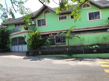 HOUSE & LOT 280SQM W/ 4BR & MAID'S ROOM, 4 CAR GARAGE IN TORRES EXECUTIVE SUDB, QUEZON CITY NEAR NLEX, MINDANAO AVENUE