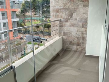 AMPLIO Y LINDO DUPLEX DE 133M2 CON VENTANAS HERMÉTICAS EN DORMITORIOS  (NO PAGA ALCABALA)