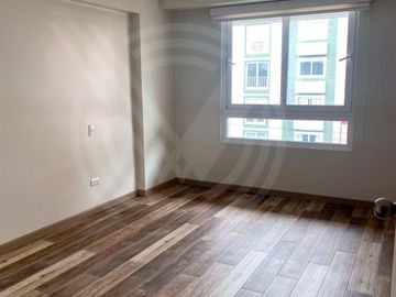 AMPLIO Y LINDO DUPLEX DE 133M2 CON VENTANAS HERMÉTICAS EN DORMITORIOS  (NO PAGA ALCABALA)