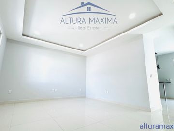 Casa Nueva en Venta Solares Zona Real Zapopan