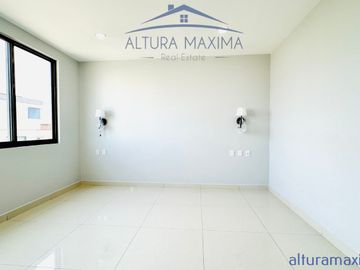 Casa Nueva en Venta Solares Zona Real Zapopan
