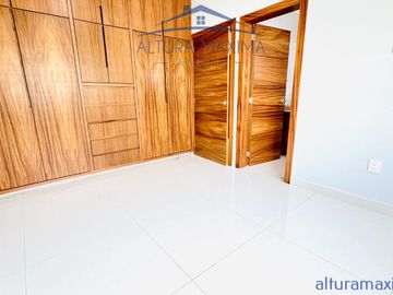 Casa Nueva en Venta Solares Zona Real Zapopan