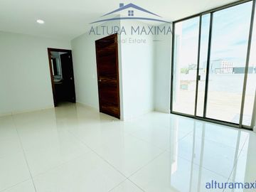 Casa Nueva en Venta Solares Zona Real Zapopan