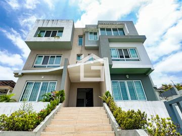 Departamento en Planta Baja en Venta en Portón de las Lomas, Guayaquil