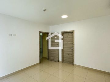 Departamento en Planta Baja en Venta en Portón de las Lomas, Guayaquil