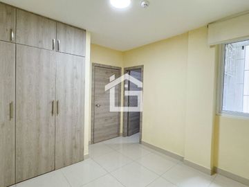 Departamento en Planta Baja en Venta en Portón de las Lomas, Guayaquil