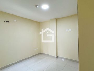 Departamento en Planta Baja en Venta en Portón de las Lomas, Guayaquil