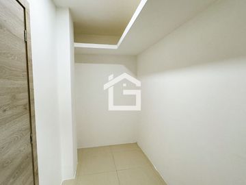 Departamento en Planta Baja en Venta en Portón de las Lomas, Guayaquil