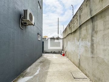 Departamento en Planta Baja en Venta en Portón de las Lomas, Guayaquil