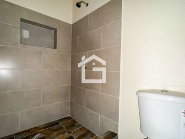 Departamento en Planta Baja en Venta en Portón de las Lomas, Guayaquil