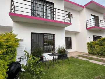 SE VENDE CASA 🏡 EN FRAC BUGAMBILIAS, COL CUAUTLIXCO CUAUTLA MORELOS.