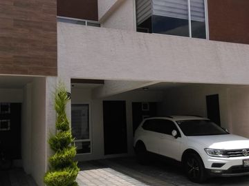 CASA EN VENTA  TOLUCA CERCA DEL AEROPUERTO