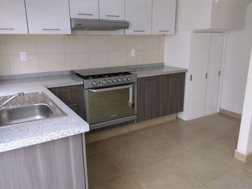 CASA EN VENTA  TOLUCA CERCA DEL AEROPUERTO