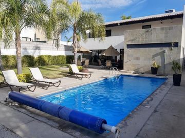 VENTA CASA CUMBRES DE LAGO JURIQUILLA CONDOMINIO CON ALBERCA