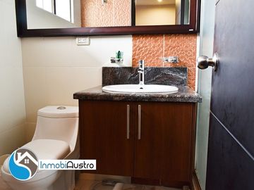 Challuabamba, Venta de Casa en Prestigiosa Urbanización