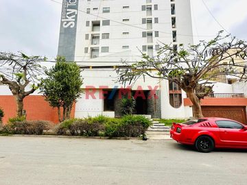 Alquilo Hermosa Casa De 300 M2, En La Urb. Santa Victoria, Chiclayo.(L.GUEVARA)