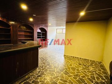 Alquilo Hermosa Casa De 300 M2, En La Urb. Santa Victoria, Chiclayo.(L.GUEVARA)