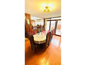 Alquilo Hermosa Casa De 300 M2, En La Urb. Santa Victoria, Chiclayo.(L.GUEVARA)