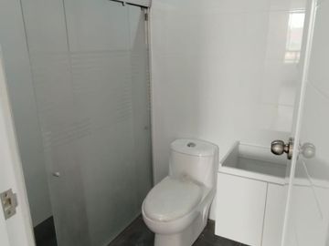 VENDO EN ESTRENO ULTIMO DEPARTAMENTO CON VISTA PANORAMICA DE 161 m2 CON 2 BALCONES EN LA FLORESTA DE PRO LOS OLIVOS.