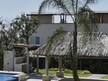 CASA CON ALBERCA EN EMILIANO ZAPATA MORELOS OPCION A ROOF GARDEN