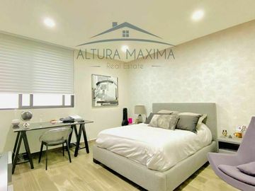 Lujosa Residencia en Venta Puerta Las Lomas Zona Andares Zapopan
