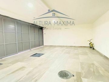 Lujosa Residencia en Venta Puerta Las Lomas Zona Andares Zapopan