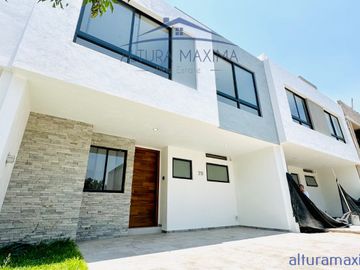 Casa Nueva en Venta Solares Zapopan