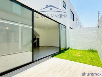 Casa Nueva en Venta Solares Zapopan
