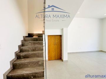 Casa Nueva en Venta Solares Zapopan
