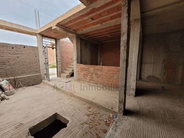 REMATE DE CASA EN URBANIZACIÓN LOS SAUCES AL COSTADO DE LA UNIVERSIDAD SIPÁN