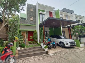 Rumah Karawaci Curug, Mewah SIAP HUNI Mewah Harga Murah 2,5 LANTAI di Tangerang (ARR120) Jual Dijual