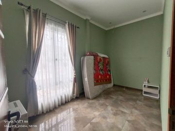 Rumah Karawaci Curug, Mewah SIAP HUNI Mewah Harga Murah 2,5 LANTAI di Tangerang (ARR120) Jual Dijual
