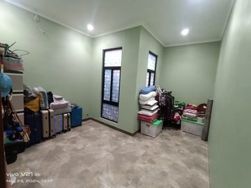 Rumah Karawaci Curug, Mewah SIAP HUNI Mewah Harga Murah 2,5 LANTAI di Tangerang (ARR120) Jual Dijual