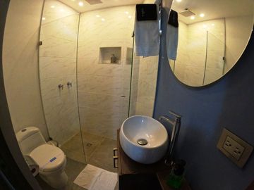 ALQUILER DE APARTAMENTO AMOBLADO EN EL BULEBAR DE LA 70 EN LAURELES