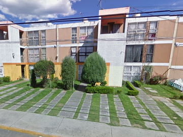 Hermosa y amplia casa con excelentes acabados y todas las comodidades que soñaste.