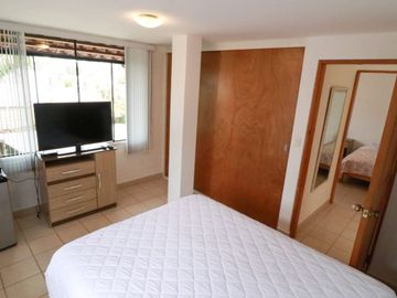 VENDO CASA EN ESQUINA PARA FAMILIA O INVERSIONISTA