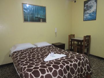 OCASIÓN LA VICTORIA PROL. HUAMANGA EDIFICIO 5 PISOS MÁS AZOTEA  38 HAB. PRECIO NEGOCIABLE !