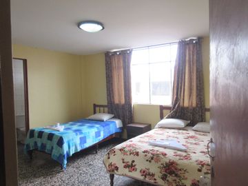 OCASIÓN LA VICTORIA PROL. HUAMANGA EDIFICIO 5 PISOS MÁS AZOTEA  38 HAB. PRECIO NEGOCIABLE !