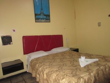 OCASIÓN LA VICTORIA PROL. HUAMANGA EDIFICIO 5 PISOS MÁS AZOTEA  38 HAB. PRECIO NEGOCIABLE !